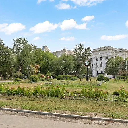 New Cismigiu Park Near Old Apartman Bukarest